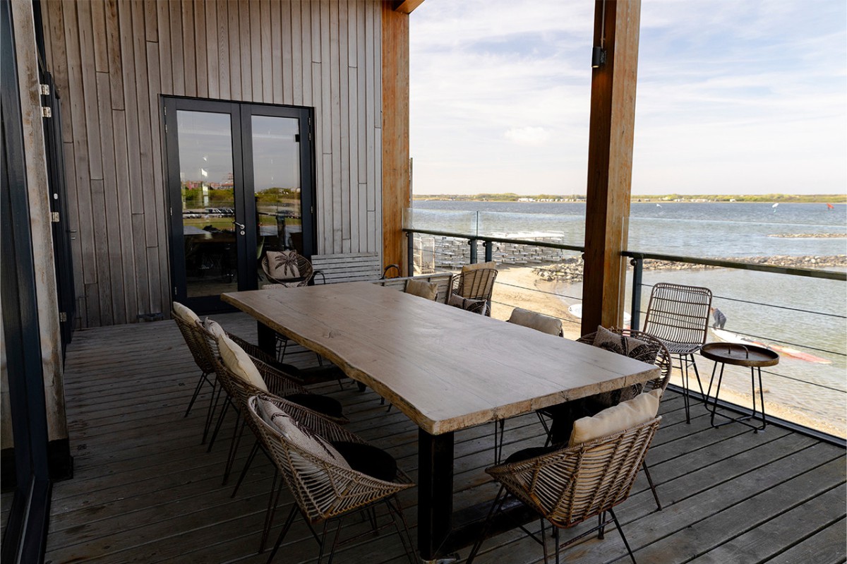 afb_waterfrontroom_10